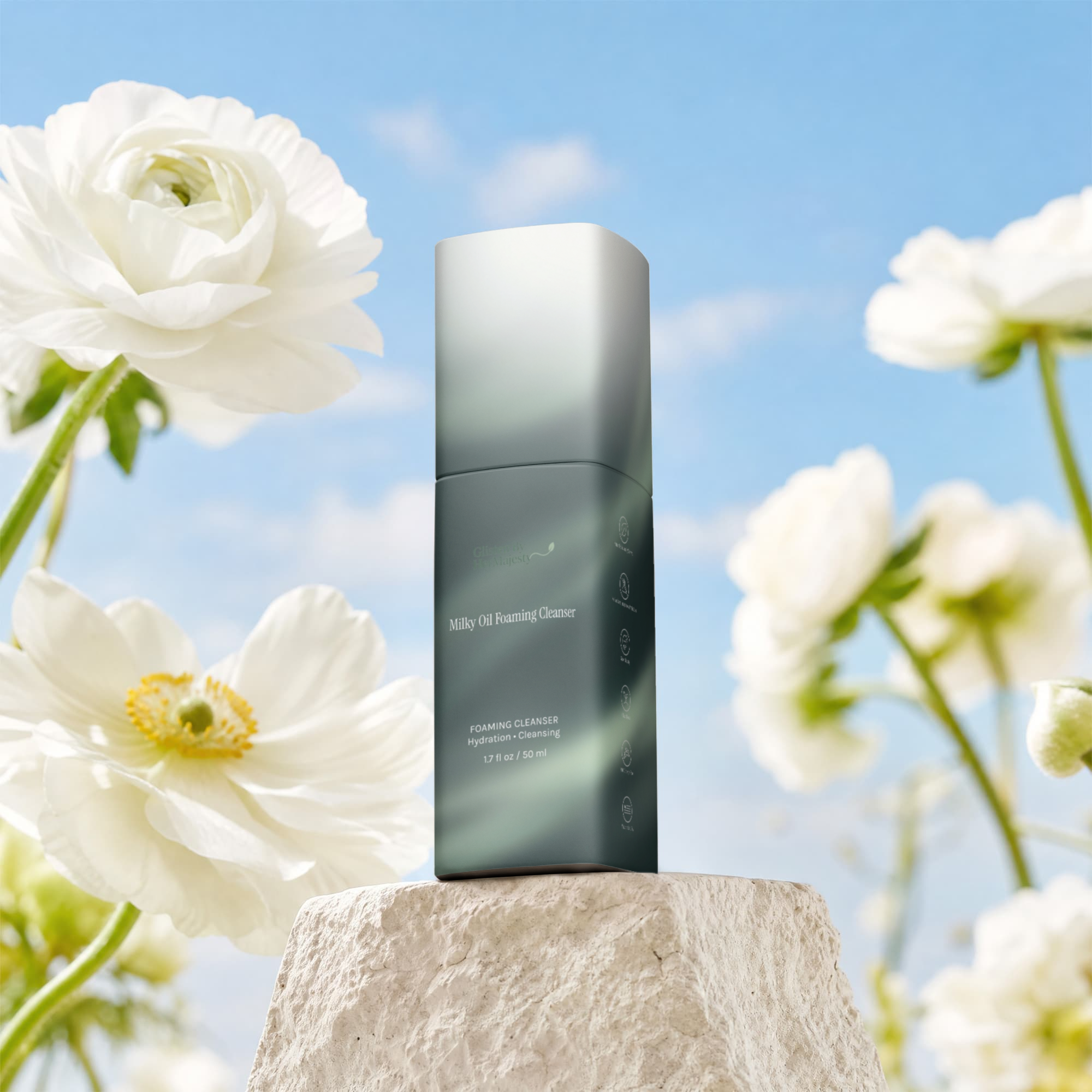 GLISTEN BY HERMAJESTY Milky Oil Foaming Cleanser